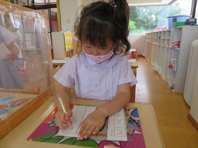 書道教室　4・5歳児　課外保育　　　　　　　　　　（任意で参加・費用は保護者負担）